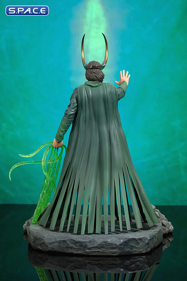 God Loki Deluxe Gallery PVC Statue (Loki)