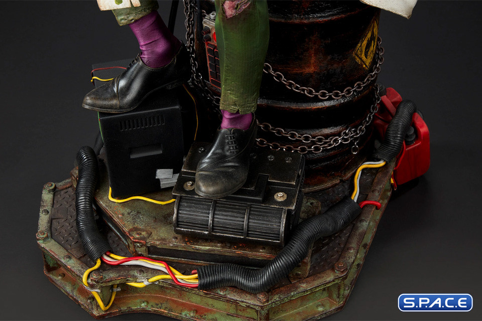 Riddler Premium Format Figure (DC Comics)