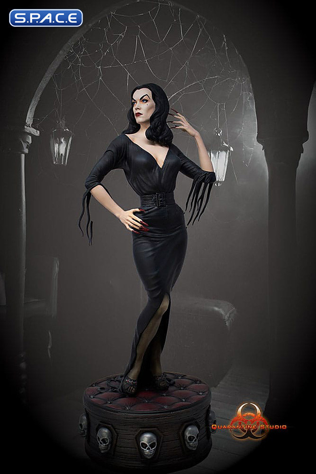 Vampira Queen of the Ghouls Statue