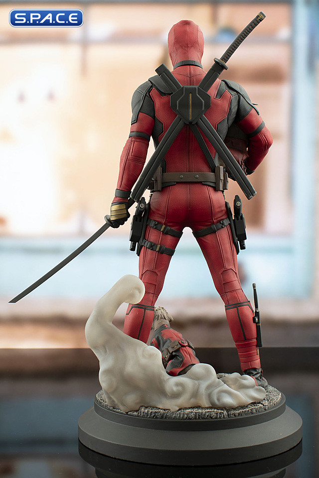 Deadpool Premier Collection Statue (Deadpool & Wolverine)