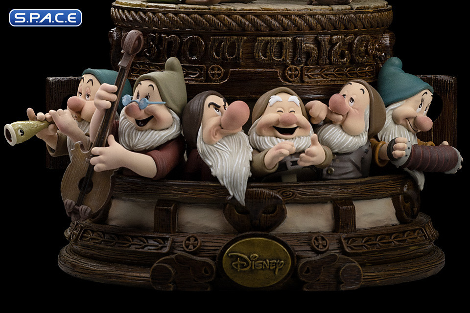 1/10 Scale Snow White Deluxe Art Scale Statue (Snow White and the Seven Dwarfs)