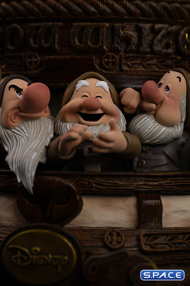 1/10 Scale Snow White Deluxe Art Scale Statue (Snow White and the Seven Dwarfs)