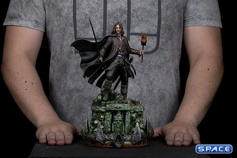 1/10 Scale Aragorn Unleashed Art Scale Statue (The Lord of the Rings)