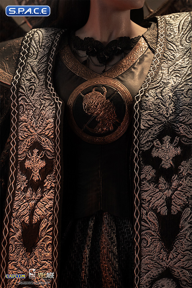 Mother Miranda Statue (Resident Evil Village)