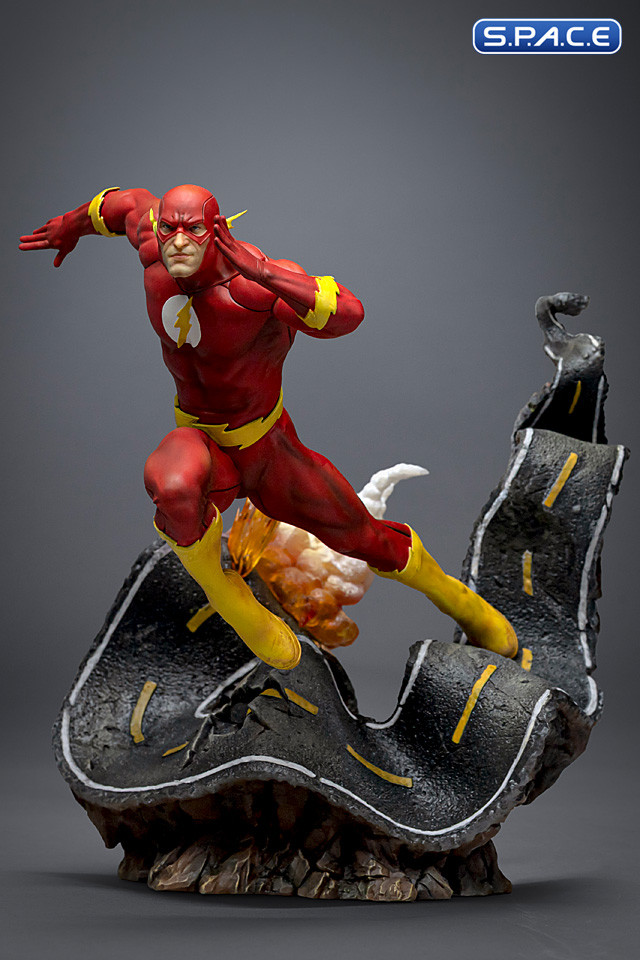 1/10 Scale Flash Art Scale Statue (DC Comics)