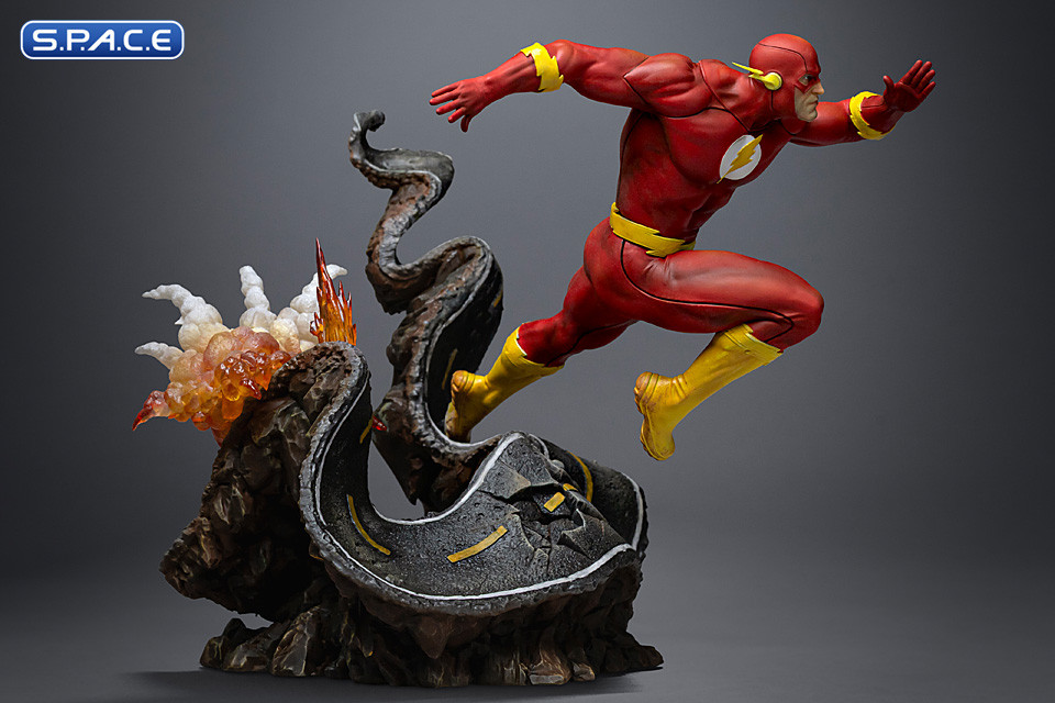 1/10 Scale Flash Art Scale Statue (DC Comics)