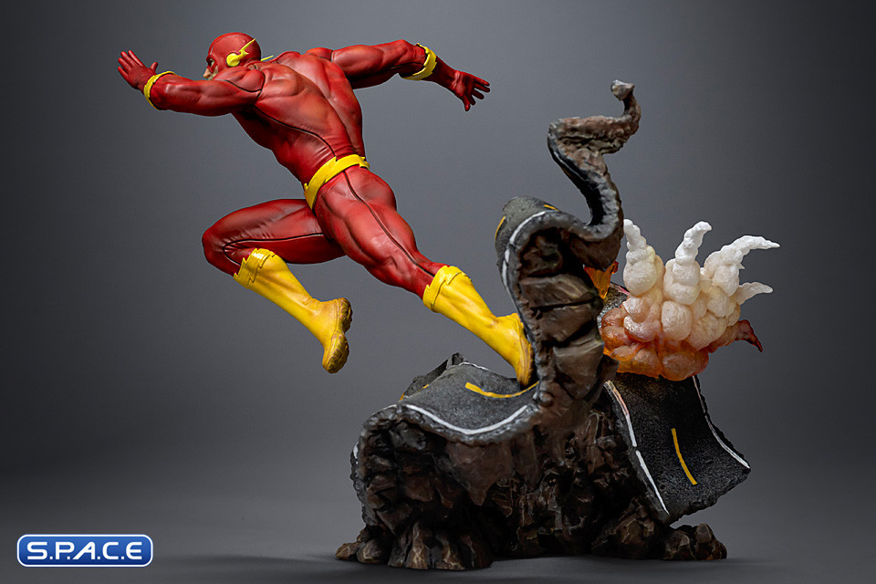 1/10 Scale Flash Art Scale Statue (DC Comics)