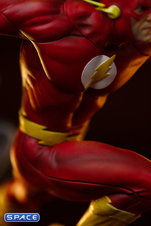 1/10 Scale Flash Art Scale Statue (DC Comics)