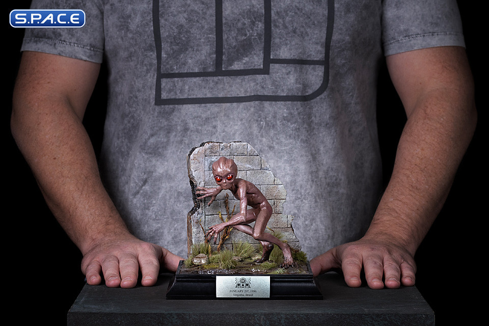 1/10 Scale ET Varginha I Want to Believe Art Scale Statue