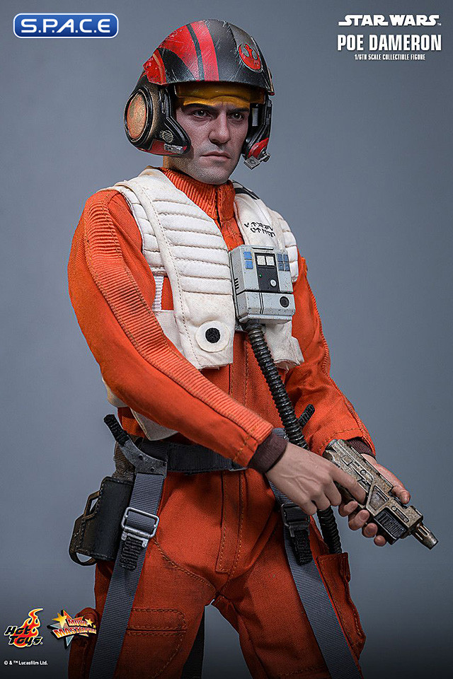 1/6 Scale Poe Dameron Movie Masterpiece MMS806 (Star Wars: The Force Awakens)