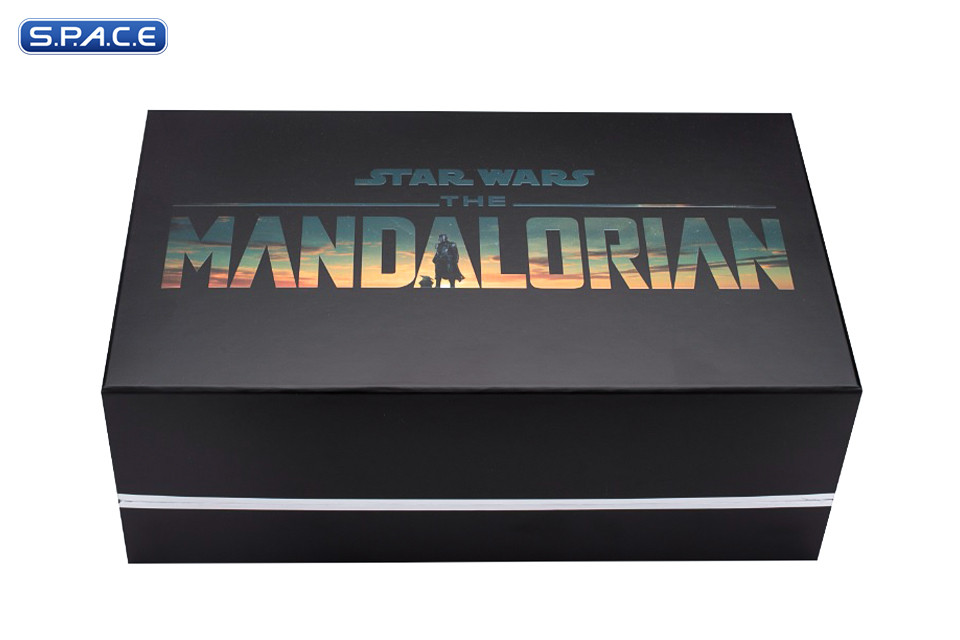 Client Cog Medallion, Beskar Credit Pin & Mythosaur Pendant Necklace Set (The Mandalorian)