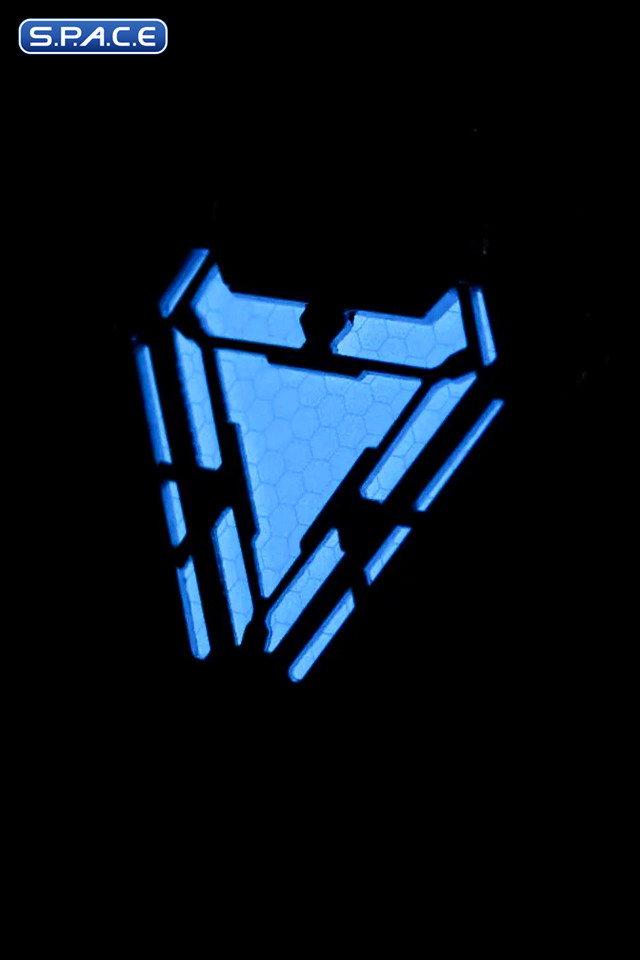 Iron Man RT-5 Arc Reactor Light-Up Pin (Avengers)