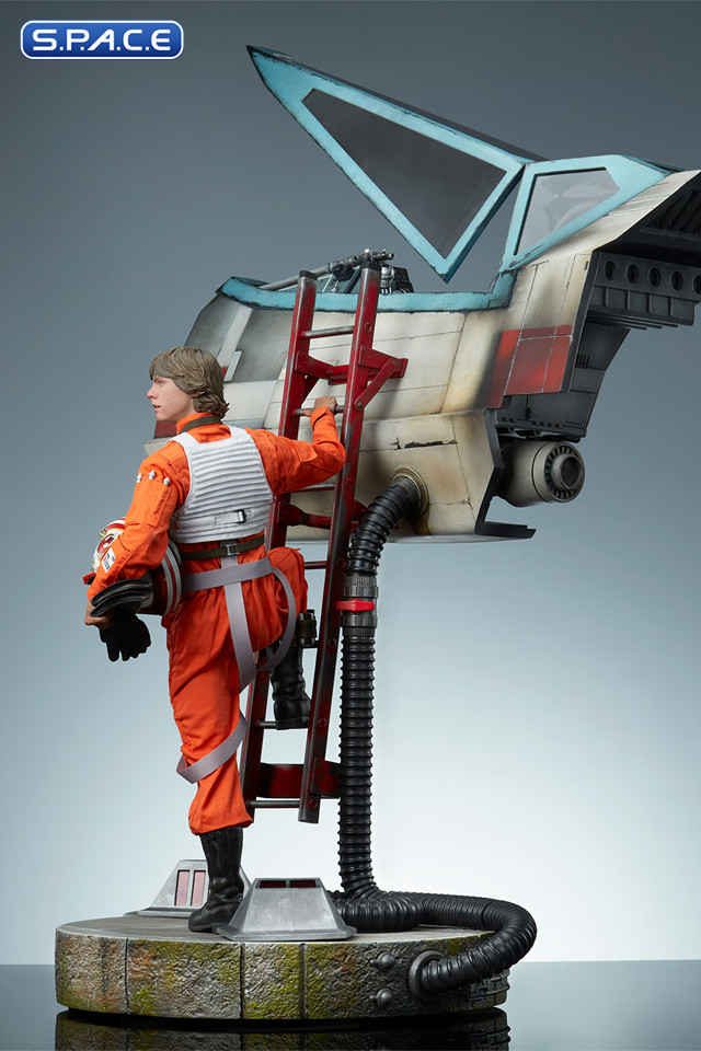 Luke Skywalker & X-Wing Red Five, Standing By Premium Format Figure (Star Wars)