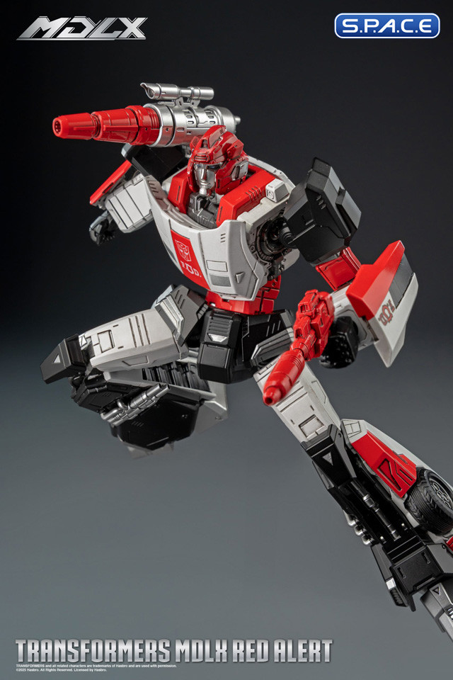 Red Alert MDLX Collectible Figure (Transformers)