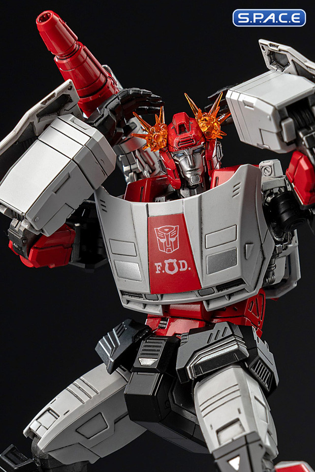 Red Alert MDLX Collectible Figure (Transformers)