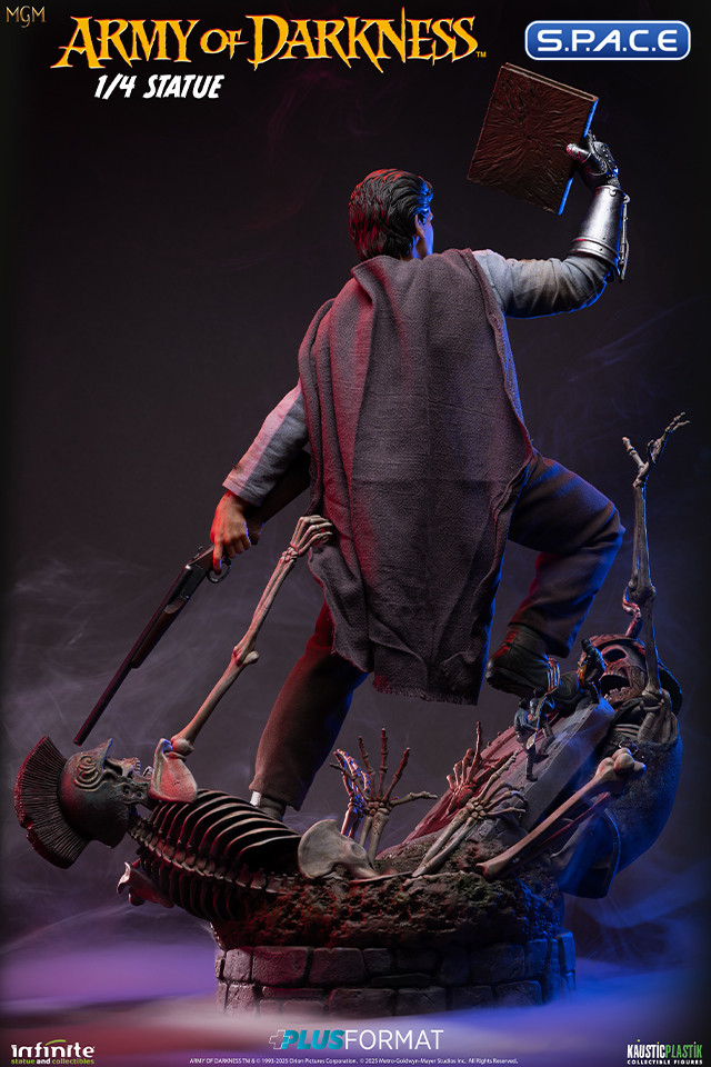 Ash Plus Format Statue (Army of Darkness)