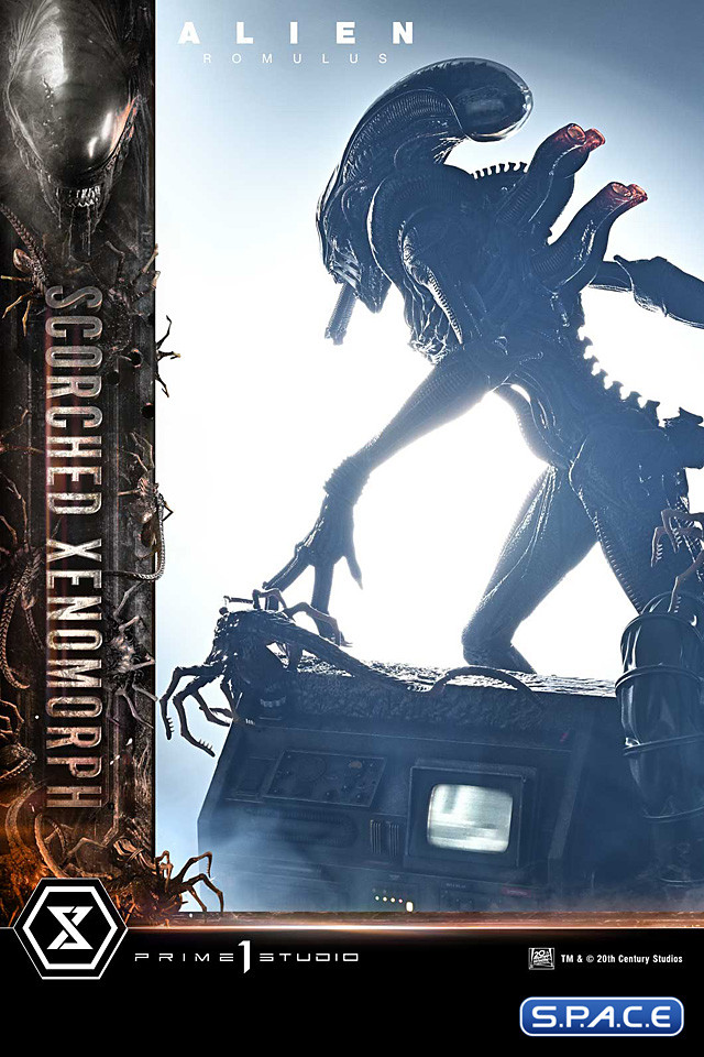 1/3 Scale Scorched Xenomorph Museum Masterline XL Statue (Alien: Romulus)