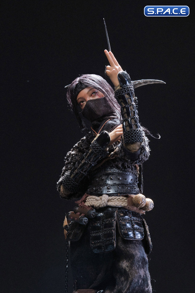 1/6 Scale Owlet Moth (Myriads of Faces)