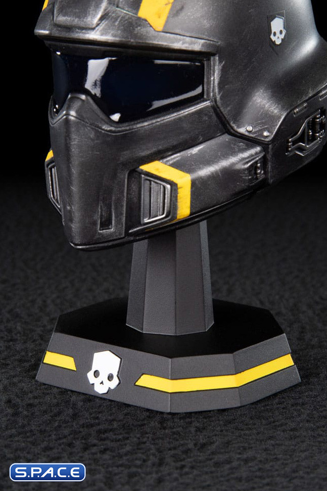 1/4 Scale B-01 Tactical Helmet Replica (Helldivers 2)
