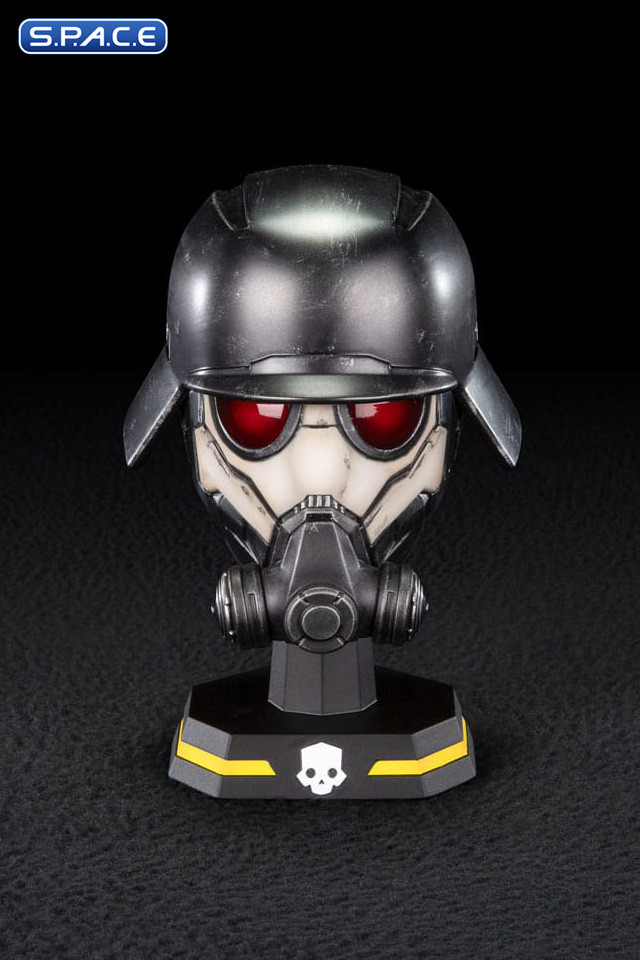 1/4 Scale Field Chemist Helmet Replica (Helldivers 2)