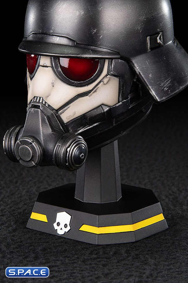1/4 Scale Field Chemist Helmet Replica (Helldivers 2)