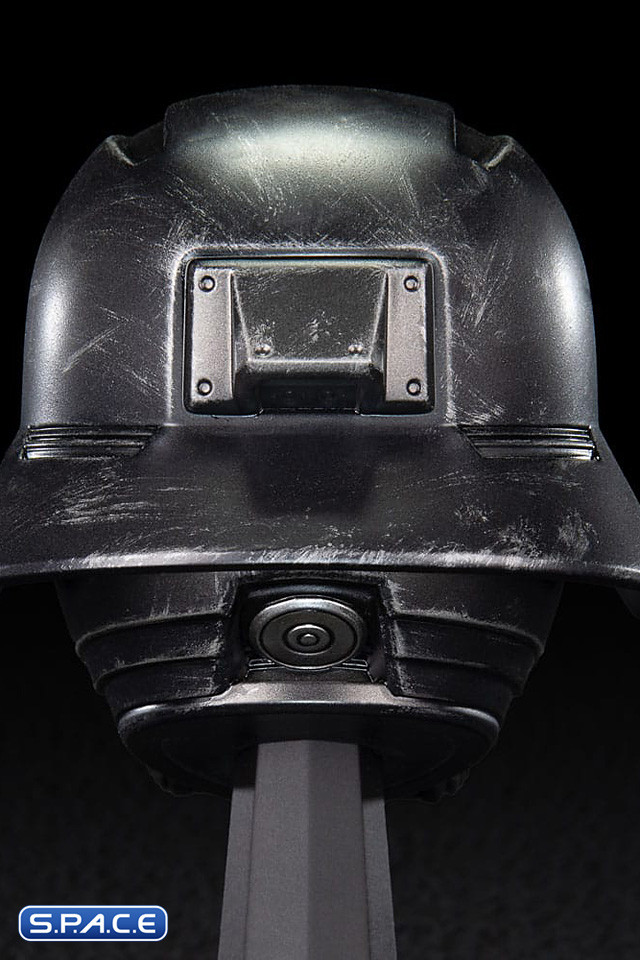 1/4 Scale Field Chemist Helmet Replica (Helldivers 2)