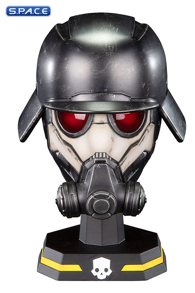 1/4 Scale Field Chemist Helmet Replica (Helldivers 2)