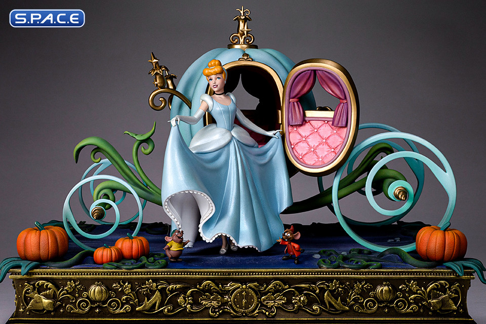 1/10 Scale Cinderella Deluxe Art Scale Statue (Disney)