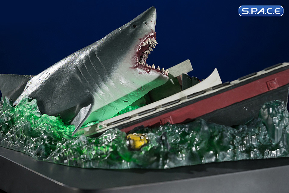 Jaws 50th Anniversary Statue (Jaws)