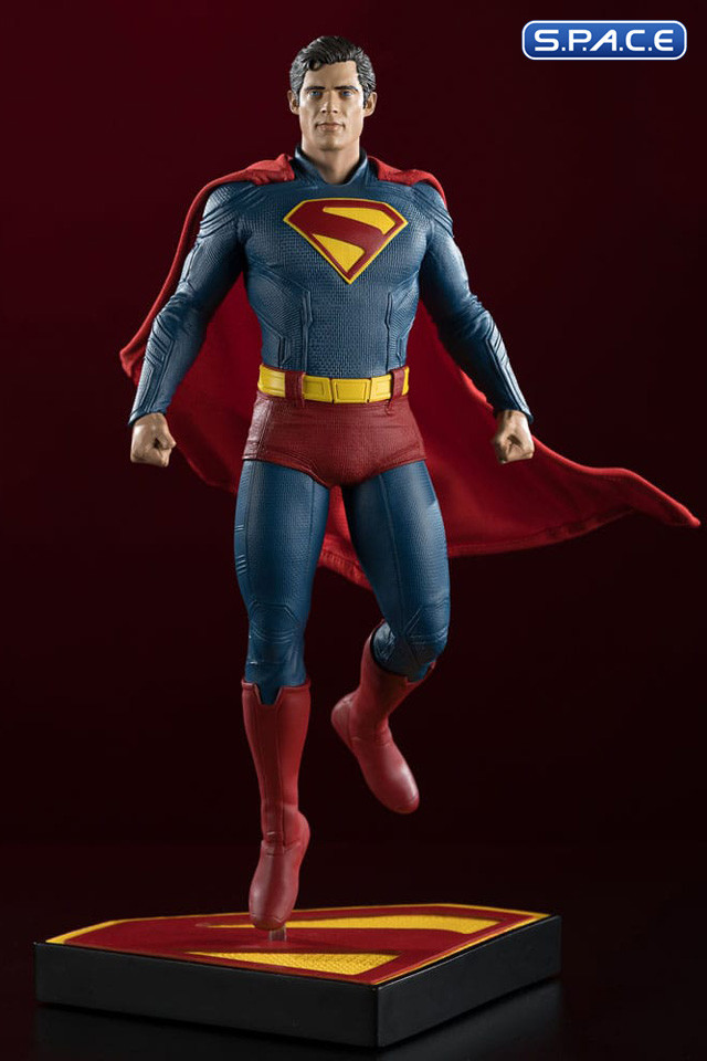 Superman Statue (Superman)