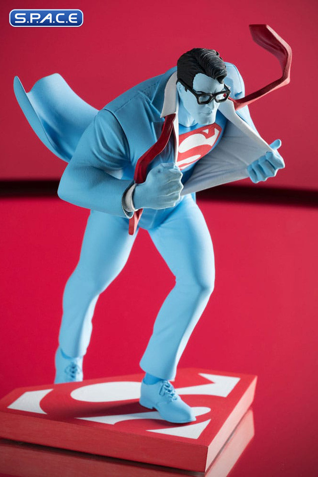 Superman red & blue Statue by Clayton Henry (DC Comics)