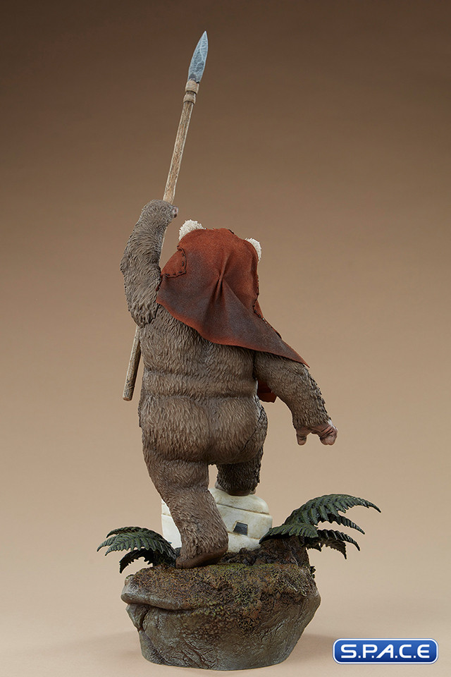 Wicket Premium Format Figure (Star Wars)