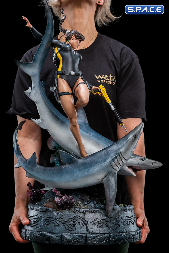 Lara Croft Quest for Avalon Statue (Tomb Raider)