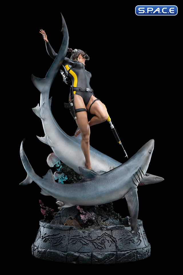 Lara Croft Quest for Avalon Statue (Tomb Raider)
