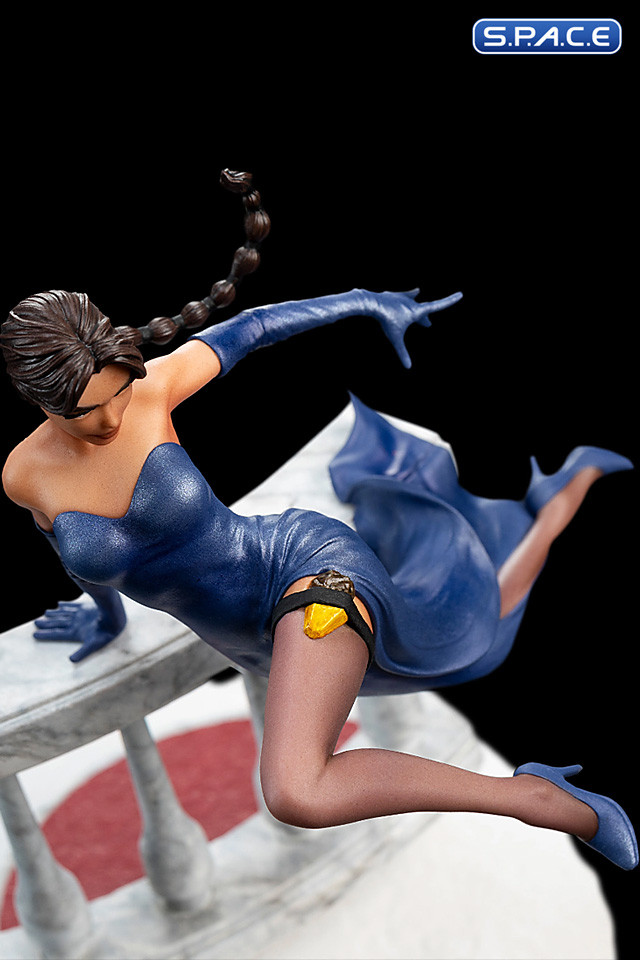 Lara Croft A Deal at the Opera Mini-Statue (Tomb Raider)