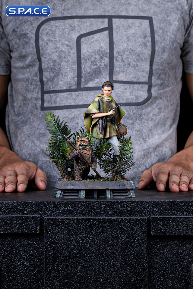 1/10 Scale Leia & Wicket Art Scale Statue (Star Wars)