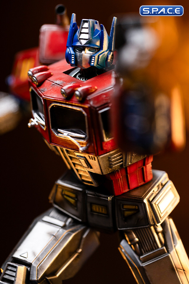 1/20 Scale Optimus Prime Demi Art Scale Statue (Transformers)