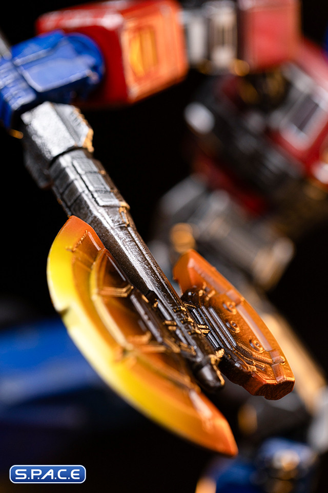 1/20 Scale Optimus Prime Demi Art Scale Statue (Transformers)