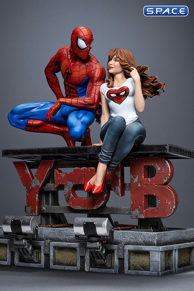 1/6 Scale Spider-Man & MJ Diorama (Marvel)