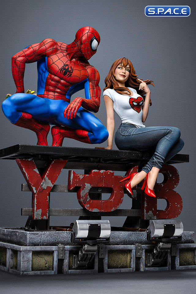 1/6 Scale Spider-Man & MJ Diorama (Marvel)