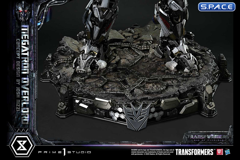 Megatron Overlord �Concept by Josh Nizzi� Museum Masterline Statue - Bonus Version (Transformers)