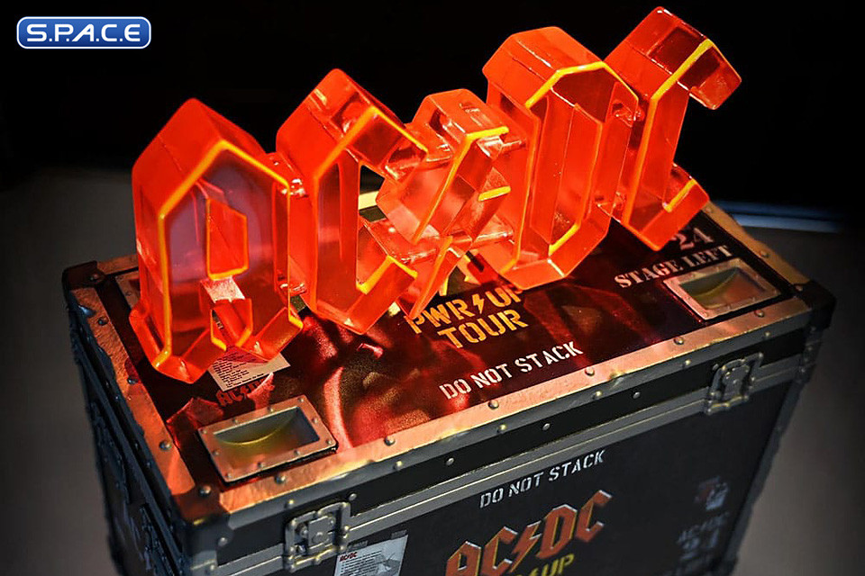 PWR UP Road Case on Tour Rock Iconz Statue (AC/DC)