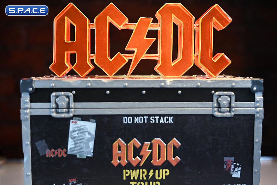 PWR UP Road Case on Tour Rock Iconz Statue (AC/DC)