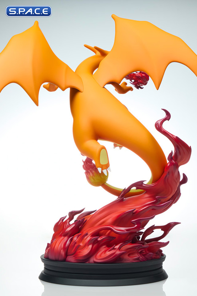 Glurak Statue (Pokemon)