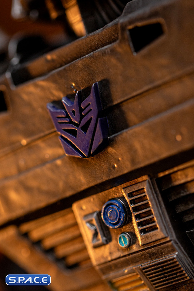 1/20 Scale Megatron Demi Art Scale Statue (Transformers)