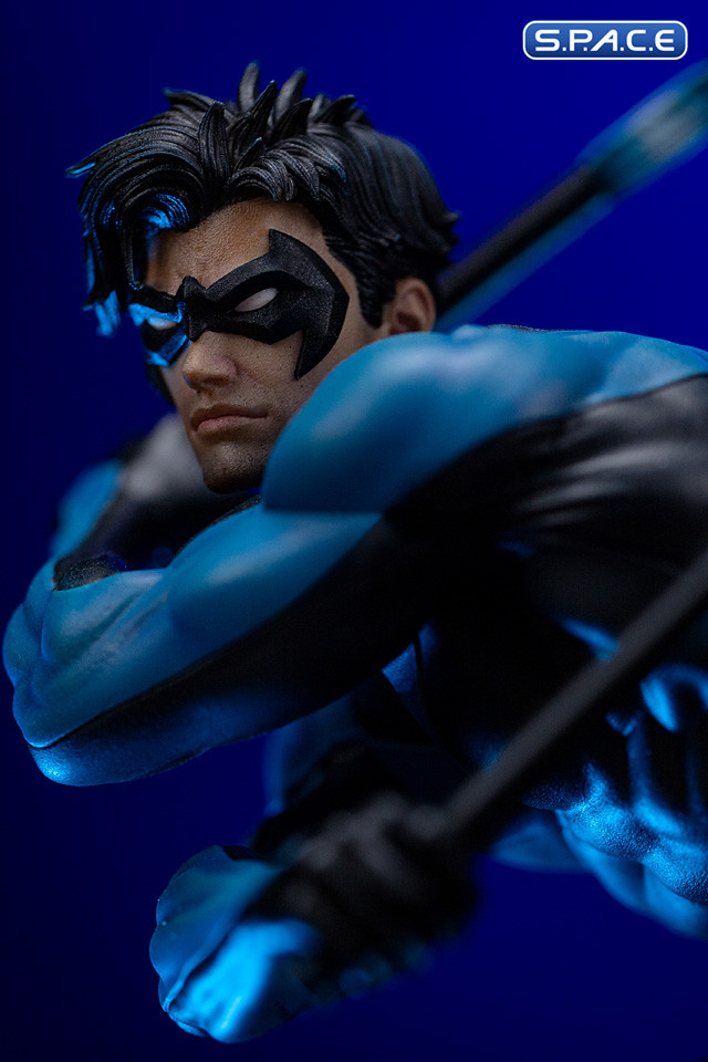 1/10 Scale Nightwing Art Scale Statue (DC Comics)