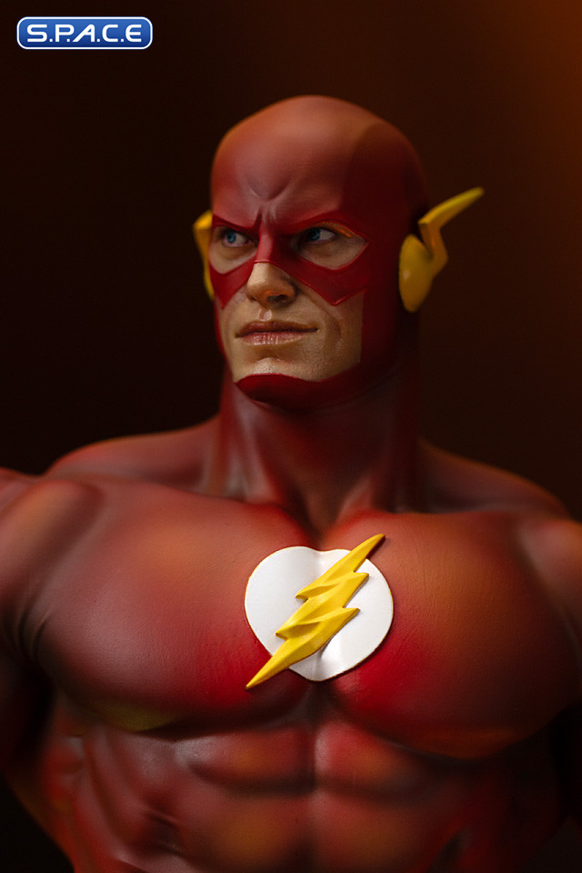 1/4 Scale The Flash Legacy Replica Statue (DC Comics)