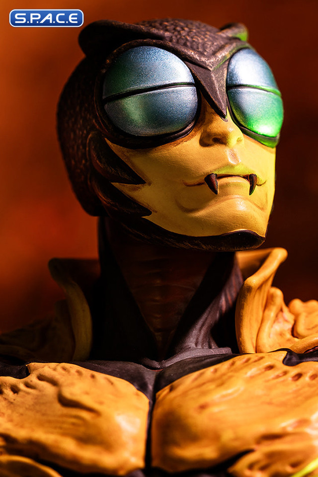 1/6 Scale Buzz-Off Deluxe (Masters of the Universe)