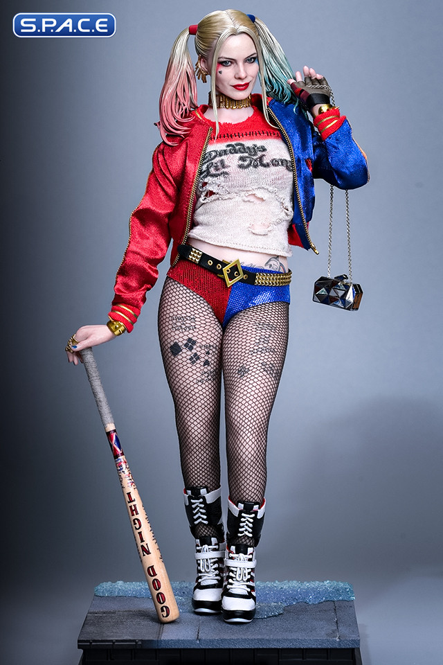 1/6 Scale Harley Quinn Movie Masterpiece MMS841 (Suicide Squad)