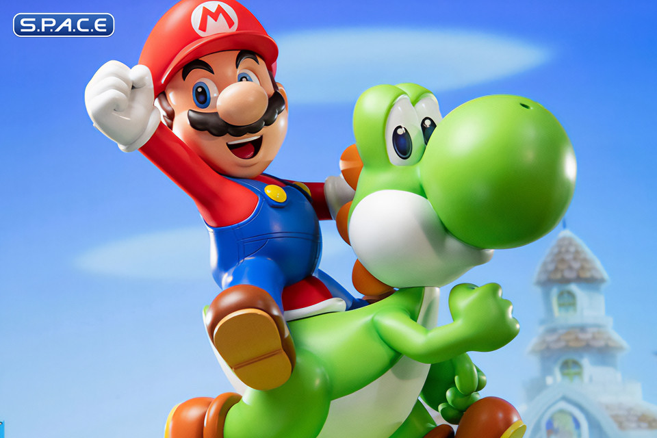 Mario and Yoshi Statue (Super Mario)